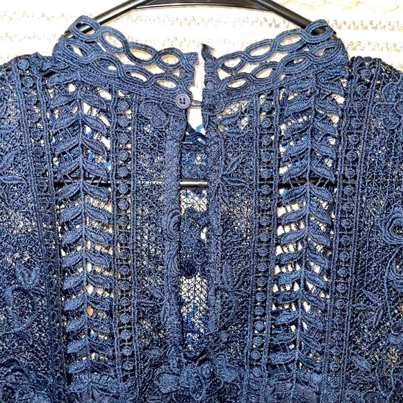 NWOT-Sheri Mock Neck Sleeveless Lace Mini Shift Dress - Picture 8 of 10